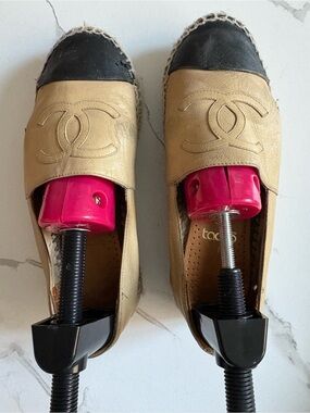 Refurbished Chanel Beige/Black Lambskin Leather CC Espadrille Flats (USED)